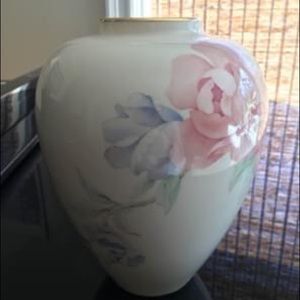Lenox Chatsworth vase
